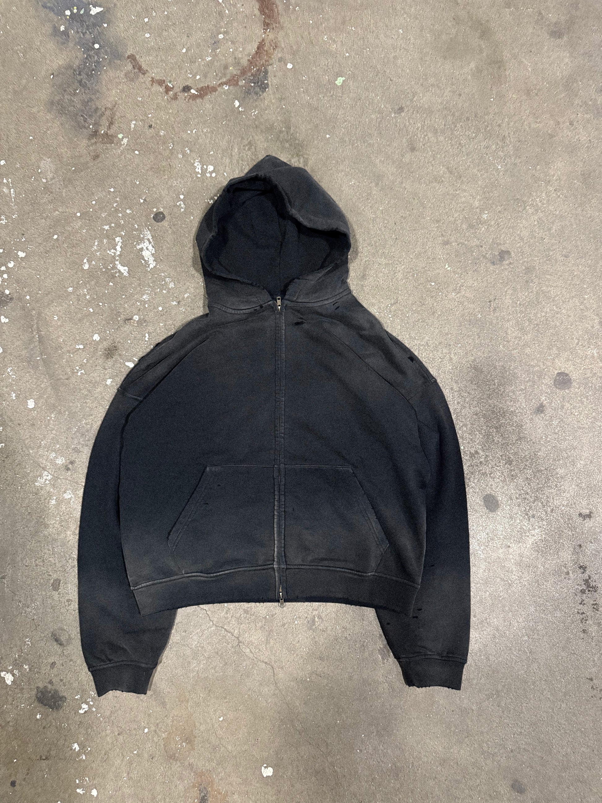 WASHED&DISTRESSED ZIP HOODIE BLACK